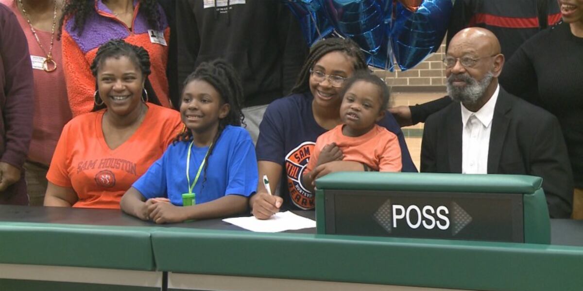 Rudder's Young signs with Sam Houston State women's basketball