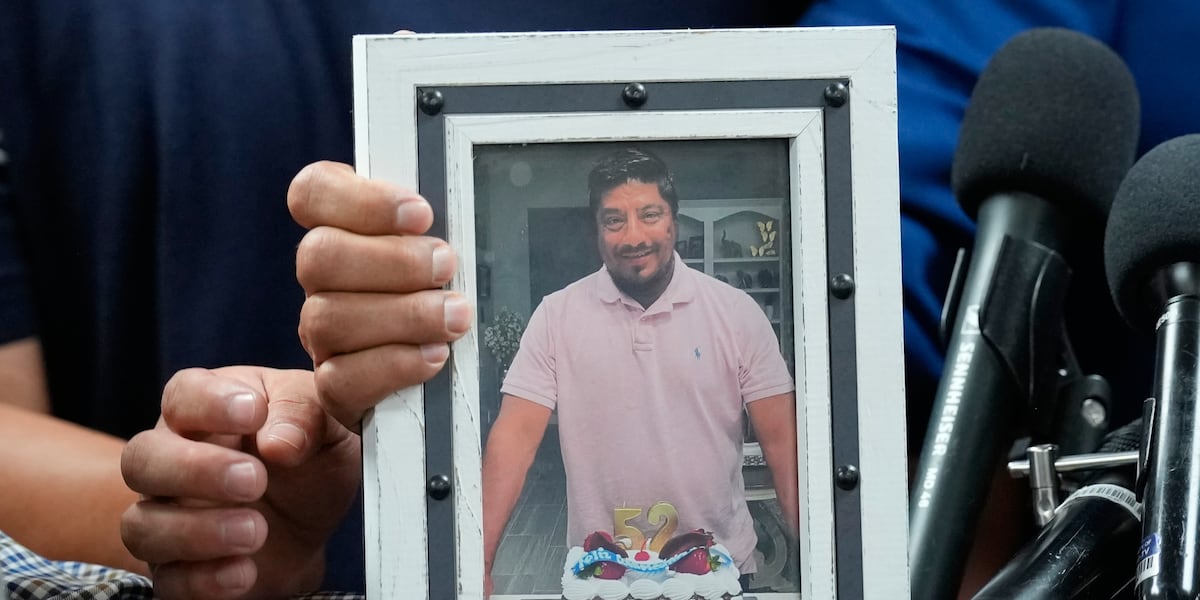 Man killed by ICE in Houston was not target, agents were not wearing cameras, Congresswoman says