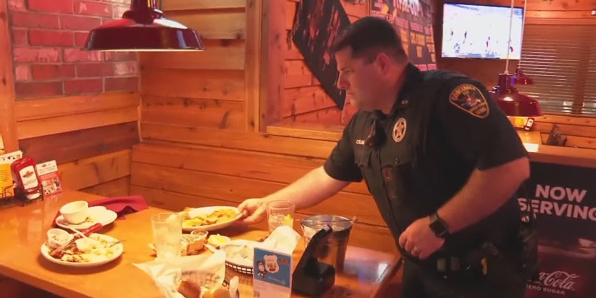Brazos Valley officers to bus tables, serve drinks at 18th annual Tip A Cop fundraiser starting July 20
