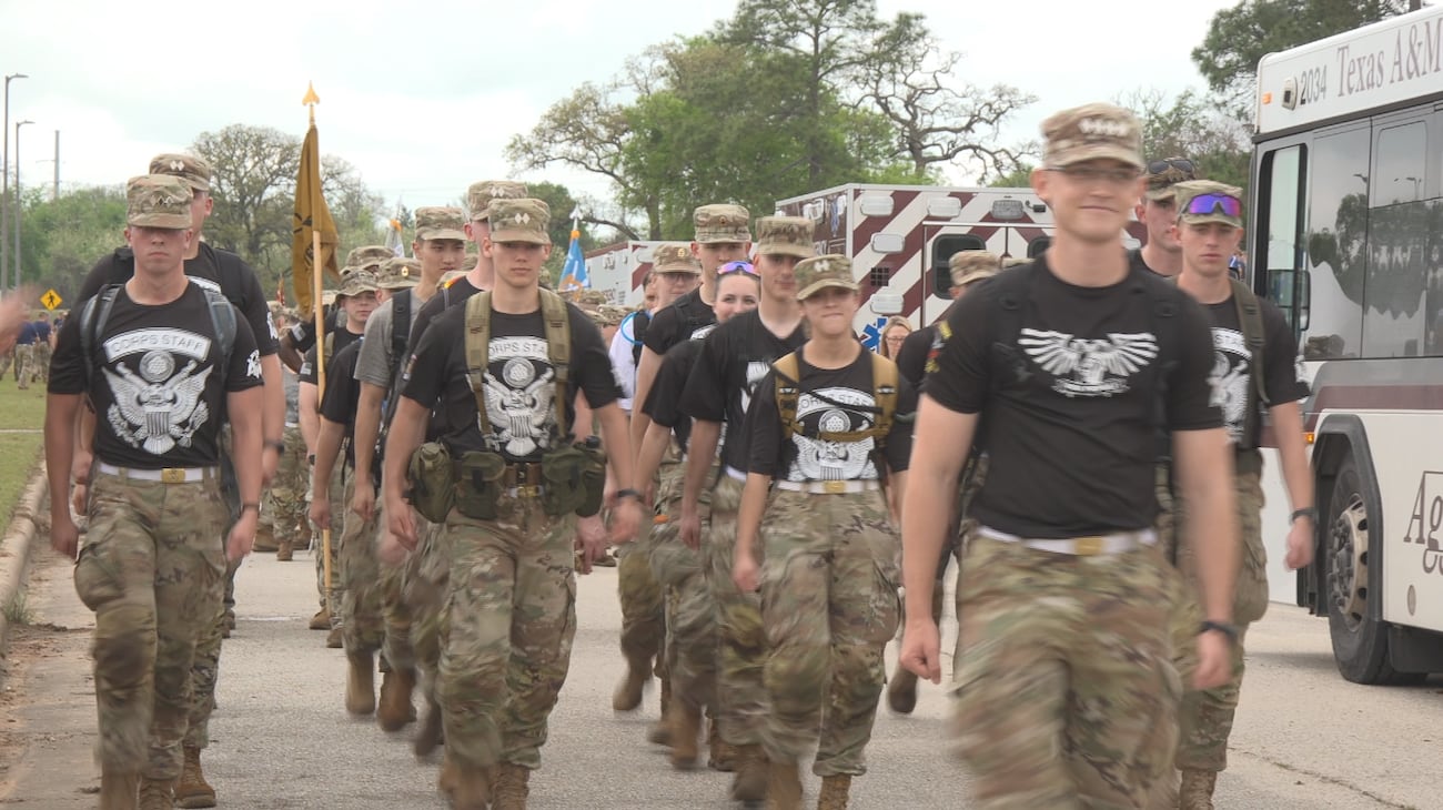 Texas A&M Corps of Cadets treks 18 miles to transfer leadership torch ...