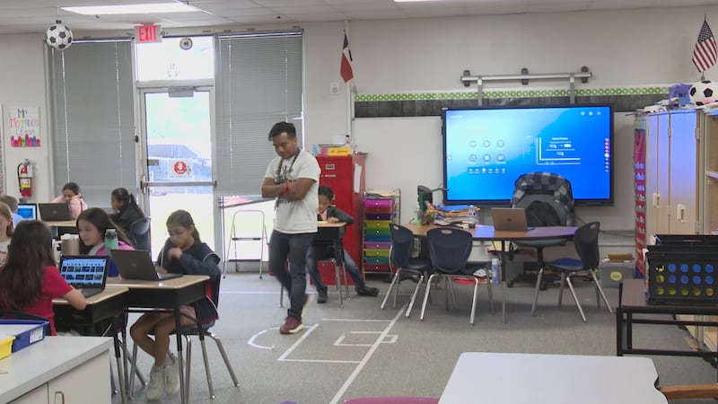 Senate Bill 11 allows Texas schools to offer prayer time, but districts are divided. See where...