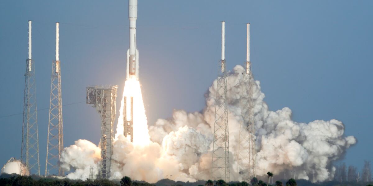 Satellite R Rocket Weather satellite rockets to orbit to monitor US West