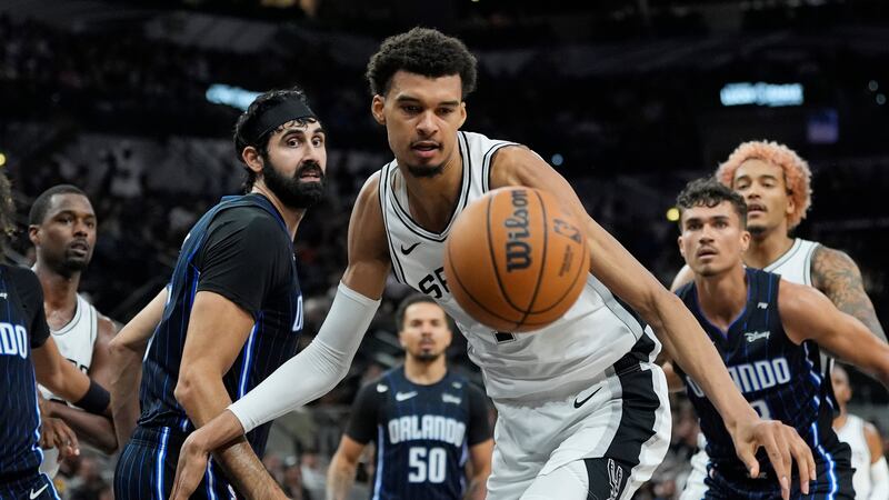 Wembanyama, Sochan help Spurs fend out hard-charging Rockets to