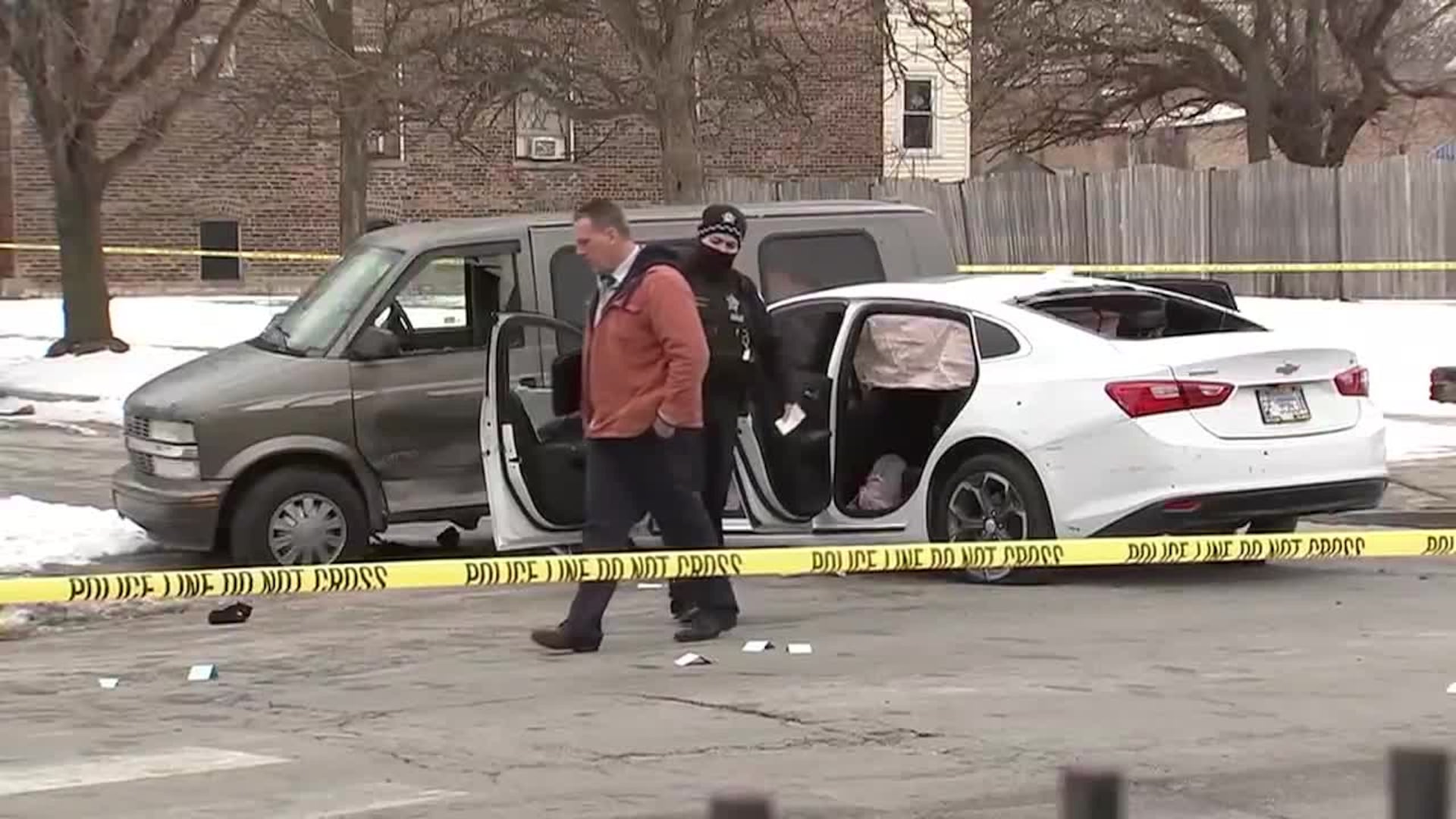 Mother killed, 1-year-old daughter unhurt after gunmen open fire on car